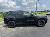 Thumbnail of 2022 Diamond Black Jeep Grand Cherokee