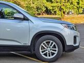Thumbnail of 2015 SILVER Kia Sorento