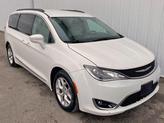 Thumbnail of 2017 Bright White Clearcoat Chrysler Pacifica