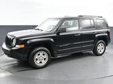 Thumbnail of 2016 Black Clearcoat Jeep Patriot