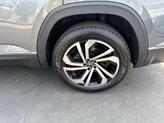 Thumbnail of 2021 Platinum Gray Metallic Volkswagen Atlas