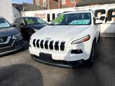 Thumbnail of 2016 Bright White Clearcoat Jeep Cherokee