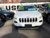 Thumbnail of 2016 Bright White Clearcoat Jeep Cherokee