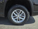 Thumbnail of 2023 Diamond Black Jeep Grand Cherokee L