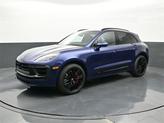 Photo of 2023 Gentian Blue Metallic Porsche Macan