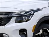 Thumbnail of 2026 Clear White/Black Top Kia Seltos