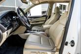 Thumbnail of 2017 White Diamond Pearl Acura MDX