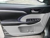 Thumbnail of 2017 Alumina Jade Metallic Toyota Highlander