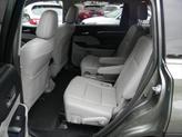 Thumbnail of 2017 Alumina Jade Metallic Toyota Highlander