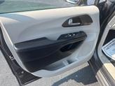Thumbnail of 2019 Granite Crystal Metallic Clearcoat Chrysler Pacifica