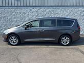 Photo of 2019 Granite Crystal Metallic Clearcoat Chrysler Pacifica
