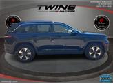 Thumbnail of 2023 Diamond Black Crystal Pearlcoat Jeep Grand Cherokee