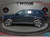 Thumbnail of 2023 Diamond Black Crystal Pearlcoat Jeep Grand Cherokee