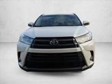 Thumbnail of 2018 Blizzard Pearl Toyota Highlander
