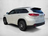 Thumbnail of 2018 Blizzard Pearl Toyota Highlander