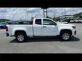 Thumbnail of 2022 Summit White Chevrolet Colorado