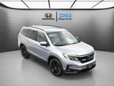 Thumbnail of 2022 Lunar Silver Metallic Honda Pilot