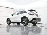 Thumbnail of 2025 Platinum White Pearl Honda HR-V