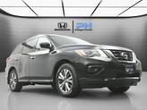 Thumbnail of 2019 Magnetic Black Nissan Pathfinder