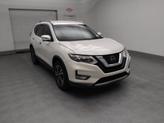 Thumbnail of 2019 White Nissan Rogue