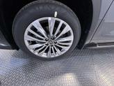 Thumbnail of 2025 Magnetic Gray Metallic Toyota Highlander