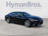 Photo of 2019 Obsidian Lexus ES 350