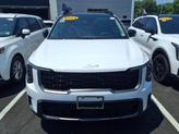 Thumbnail of 2024 Glacial White Pearl Kia Sorento