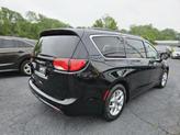 Thumbnail of 2018 Brilliant Black Crystal Pearlcoat Chrysler Pacifica