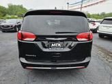 Thumbnail of 2018 Brilliant Black Crystal Pearlcoat Chrysler Pacifica