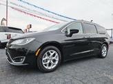 Thumbnail of 2018 Brilliant Black Crystal Pearlcoat Chrysler Pacifica