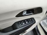 Thumbnail of 2018 Brilliant Black Crystal Pearlcoat Chrysler Pacifica