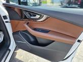 Thumbnail of 2018 Glacier White Metallic Audi Q7