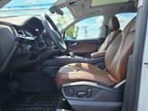 Thumbnail of 2018 Glacier White Metallic Audi Q7