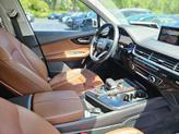 Thumbnail of 2018 Glacier White Metallic Audi Q7