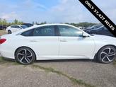 Thumbnail of 2019 Platinum White Pearl Honda Accord