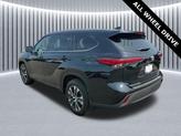 Thumbnail of 2020 Midnight Black Toyota Highlander