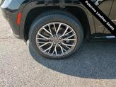 Thumbnail of 2022 Diamond Black Crystal Pearlcoat Jeep Grand Cherokee L