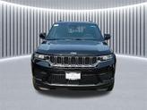Thumbnail of 2025 Diamond Black Crystal Pearlcoat Jeep Grand Cherokee