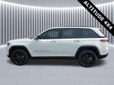 Thumbnail of 2022 Bright White Clearcoat Jeep Grand Cherokee