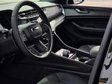 Thumbnail of 2025 Diamond Black Crystal Pearlcoat Jeep Grand Cherokee L
