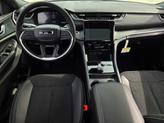Thumbnail of 2025 Diamond Black Crystal Pearlcoat Jeep Grand Cherokee L
