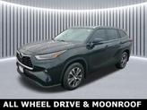 Photo of 2021 Midnight Black Metallic Toyota Highlander