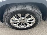 Thumbnail of 2019 Bright White Clearcoat Jeep Cherokee