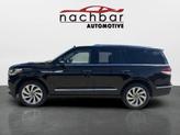 Thumbnail of 2024 Infinite Black Metallic Clearcoat Lincoln Navigator