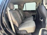 Thumbnail of 2024 Infinite Black Metallic Clearcoat Lincoln Navigator
