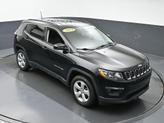 Thumbnail of 2019 Diamond Black Crystal Pearlcoat Jeep Compass