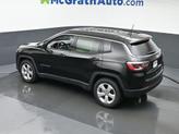 Thumbnail of 2019 Diamond Black Crystal Pearlcoat Jeep Compass
