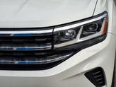 Thumbnail of 2022 Oryx White Pearl Volkswagen Atlas
