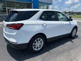Thumbnail of 2022 Summit White Chevrolet Equinox