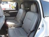 Thumbnail of 2017 Blizzard Pearl Toyota Highlander